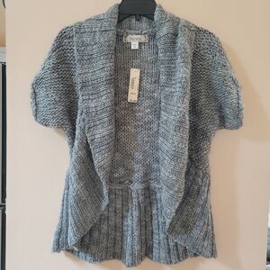NWT Decree Gray Short Sleeve Sweater